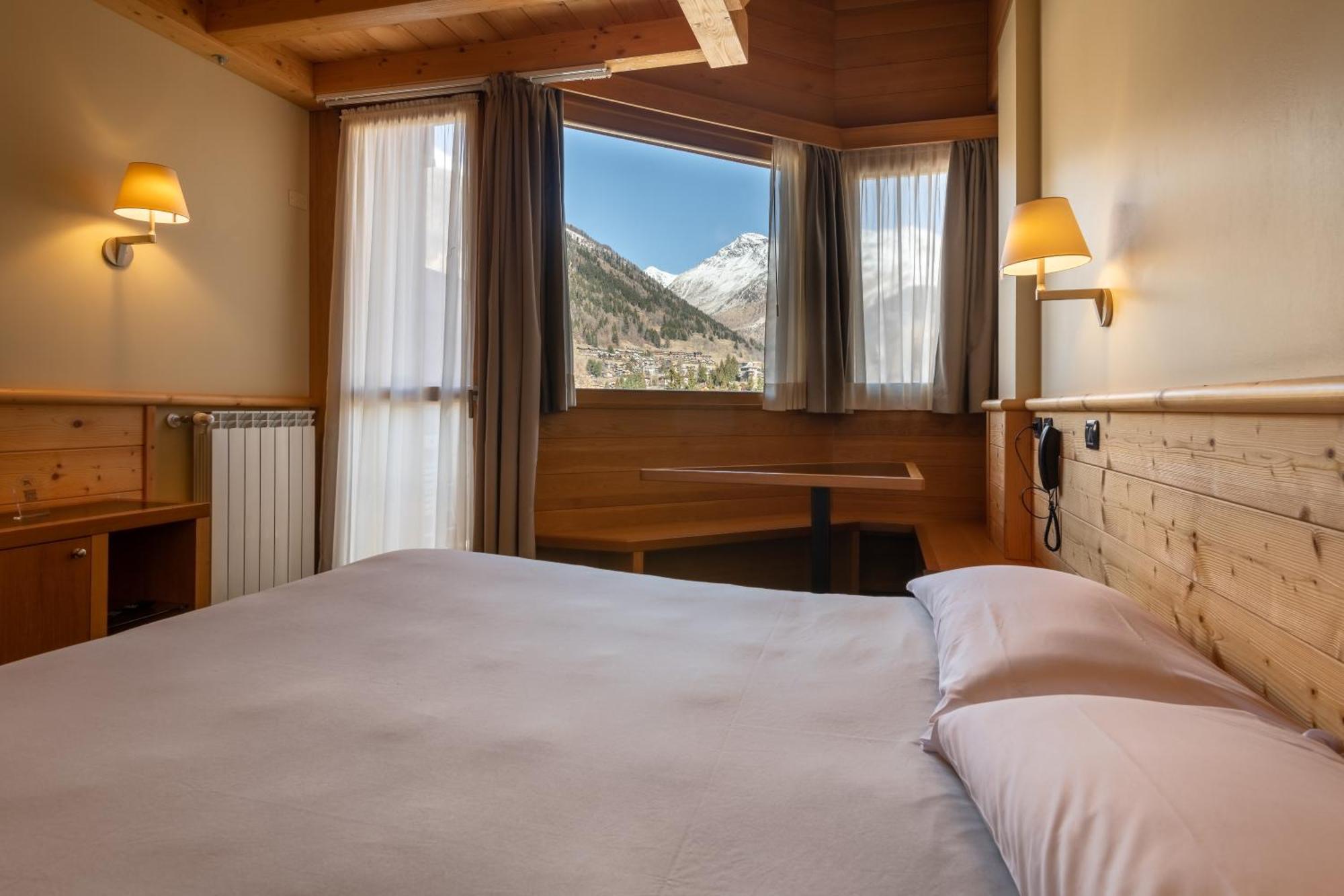 Hotel Garni Pegra Понте ди Леньо Екстериор снимка