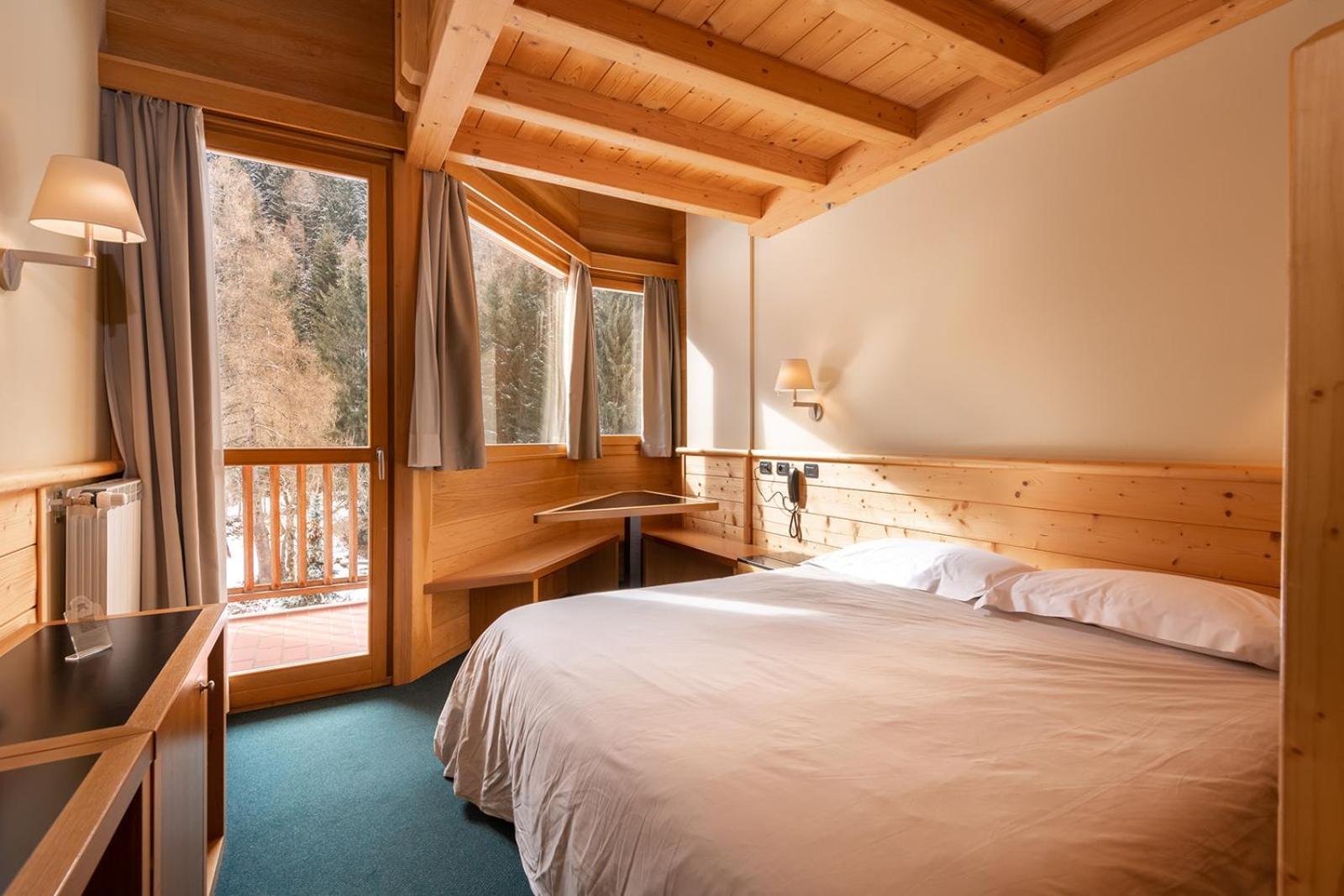 Hotel Garni Pegra Понте ди Леньо Екстериор снимка