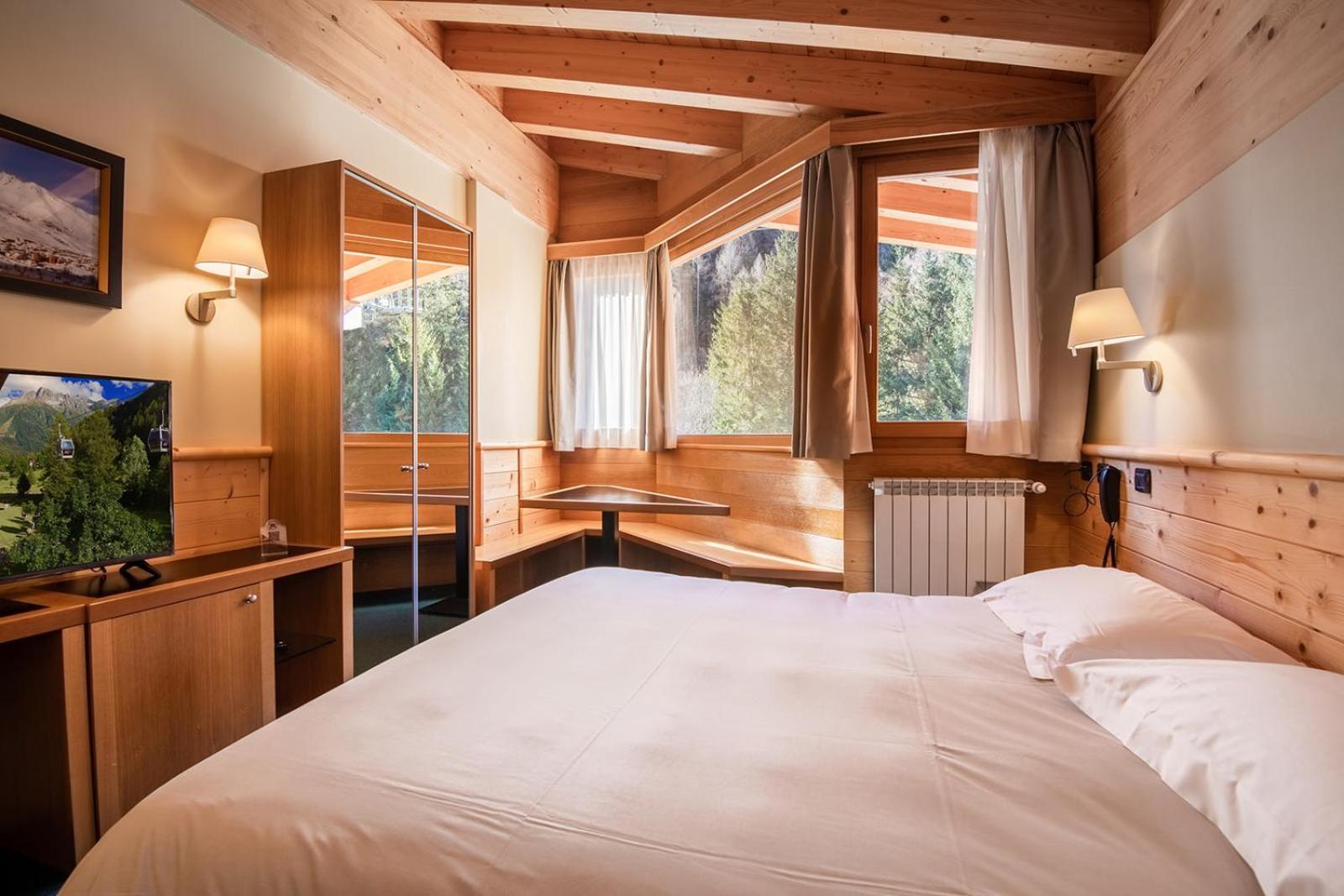 Hotel Garni Pegra Понте ди Леньо Екстериор снимка